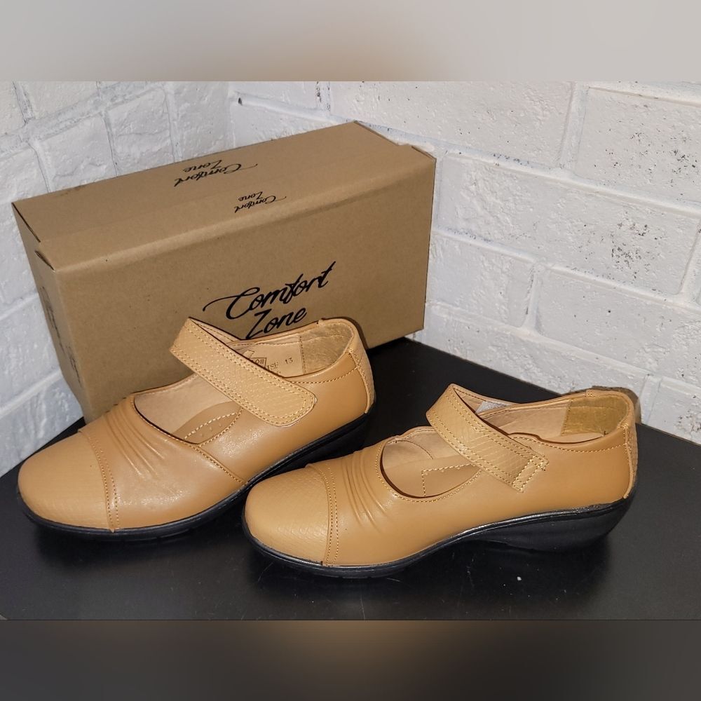 Comfort Zone Women’s Size 6 Tan Comfort Shoes – NIB – Adjustable Strap